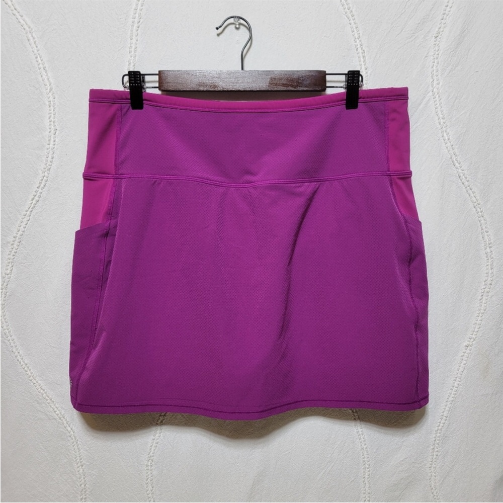 Athleta Action Skort in Dobby 14.5” Fuschia size Medium - Picture 5 of 12